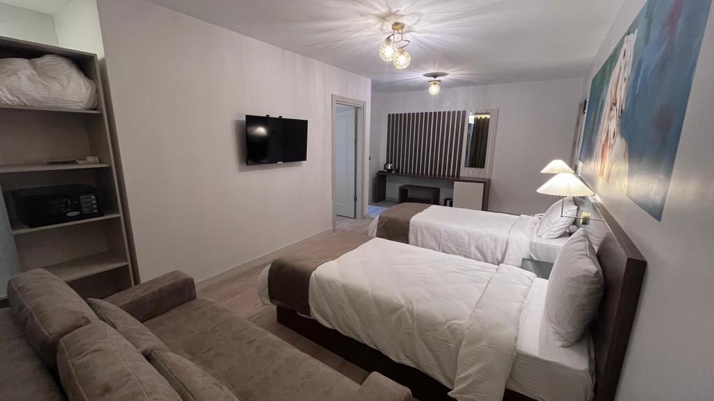 Family Suite Room, Street View