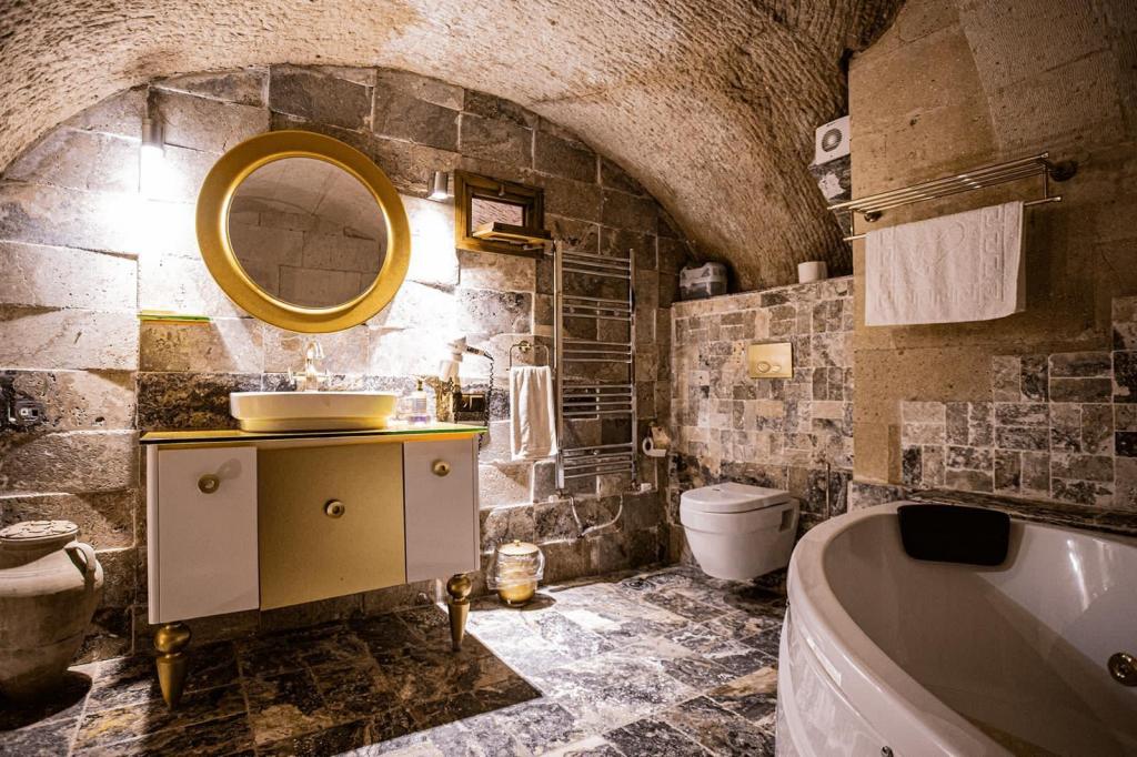 Cave Oda, Bahçe Manzaralı