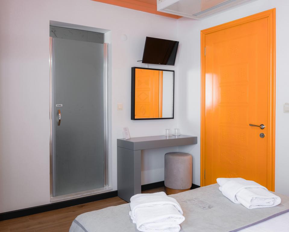 Suite Oda Balkonlu,Kısmi Deniz Manzaralı,Balkonlu