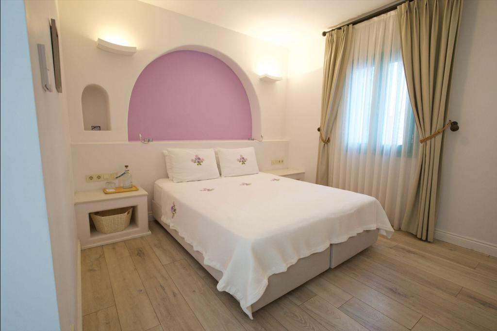 Classic Room, Street View