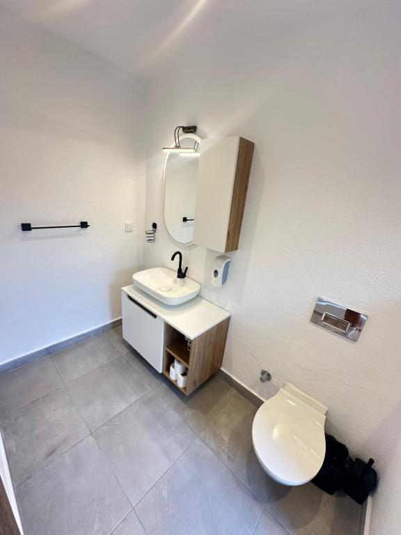 Deluxe Oda,Havuz ve Bahçe Manzaralı,Isıtmalı Özel Havuzlu