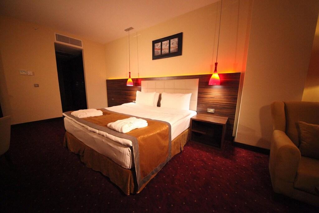 Suite,Jakuzili