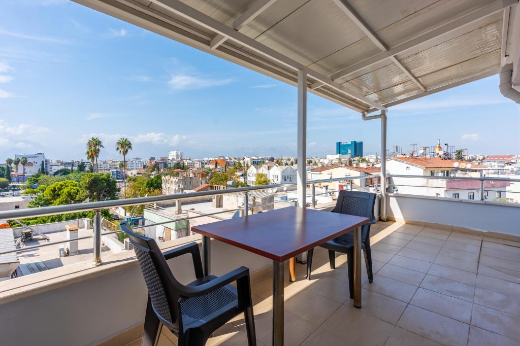 Standard Room, City View (Balcony)