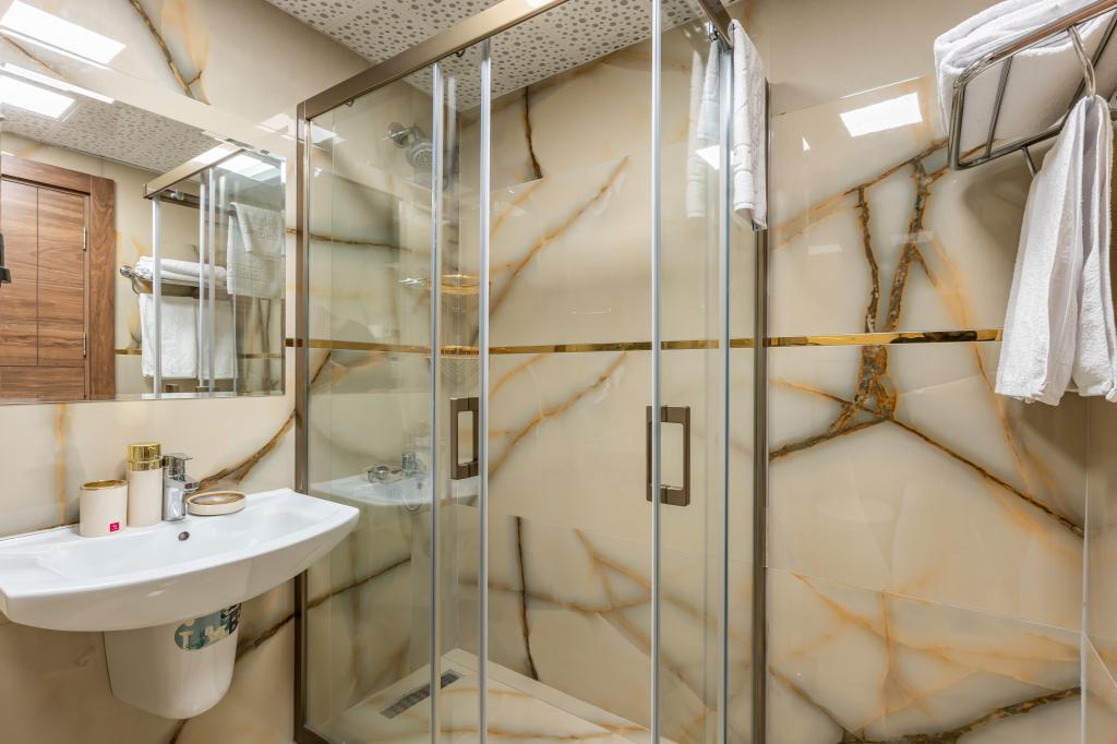 Standard Room, City View (3 Person)