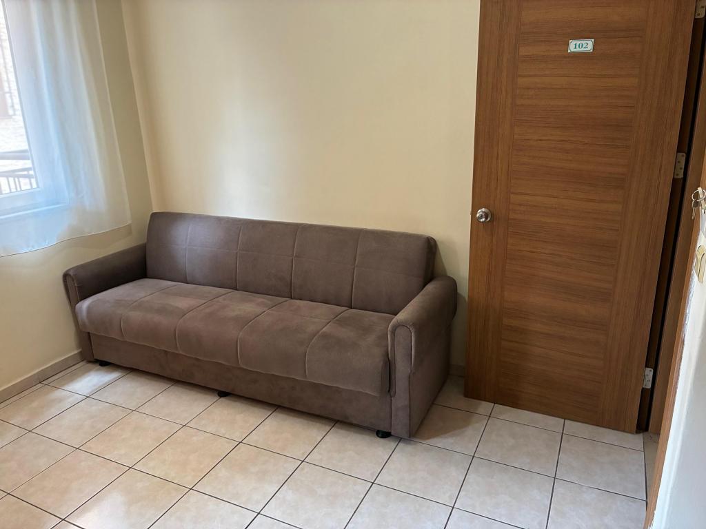 Apart Daire, Kara Manzaralı