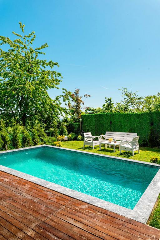 Superior Bungalow 2+1,Dağ veya Havuz Manzaralı,Özel Havuzlu (Isıtmasız)