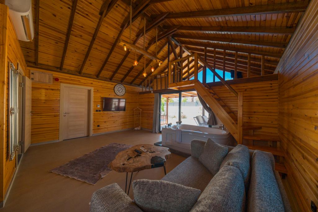 Suit Bungalov,Bahçe Manzaralı,Özel Havuzlu ve Jakuzili