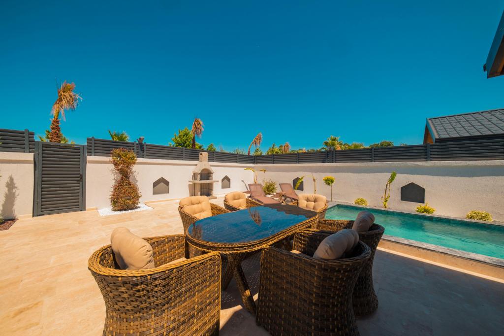 Superior Bungalov,Bahçe Manzaralı,Özel Havuzlu ve Jakuzili
