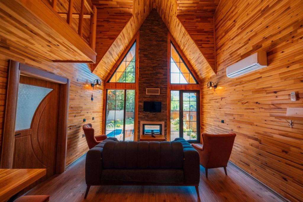 Jakuzili Bungalow ,Havuz Manzaralı,Isıtmalı Özel Havuzlu