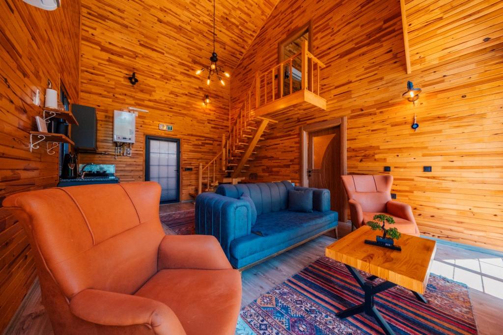 Jakuzili Bungalow ,Havuz Manzaralı,Isıtmalı Özel Havuzlu