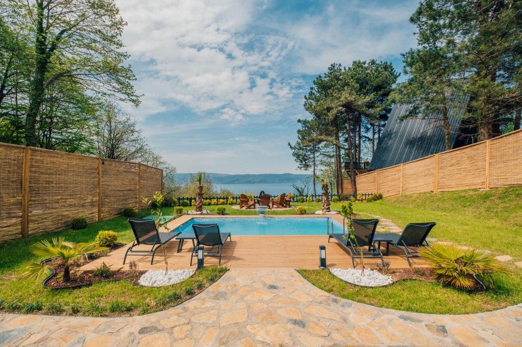 Manzara,Göl Manzaralı,Özel Havuzlu
