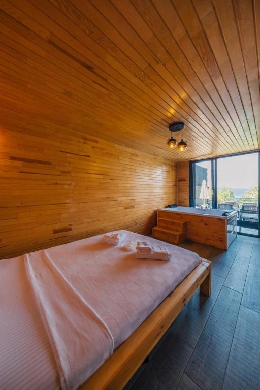 Deluxe Bungalow,Göl Manzaralı,Isıtmalı Özel Havuzlu