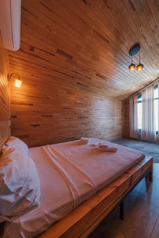 Standart Bungalow,Kısmi Göl Manzaralı,Isıtmalı Özel Havuzlu
