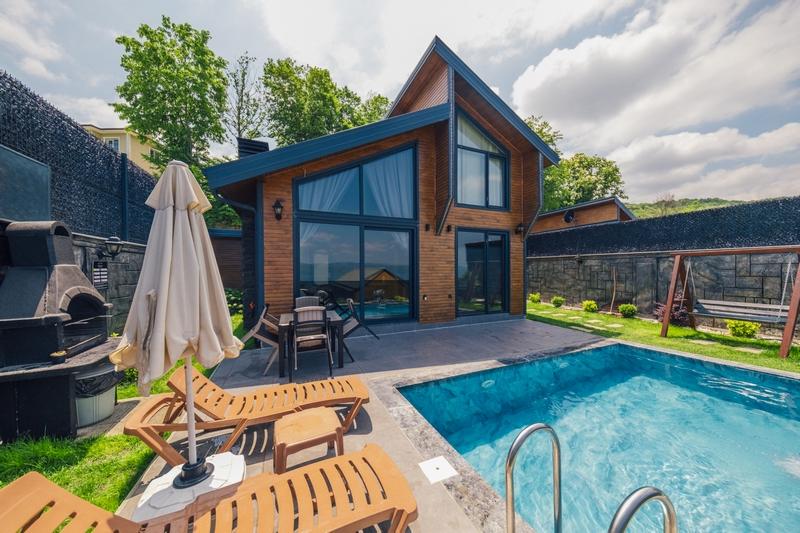 Standart Bungalow,Kısmi Göl Manzaralı,Isıtmalı Özel Havuzlu