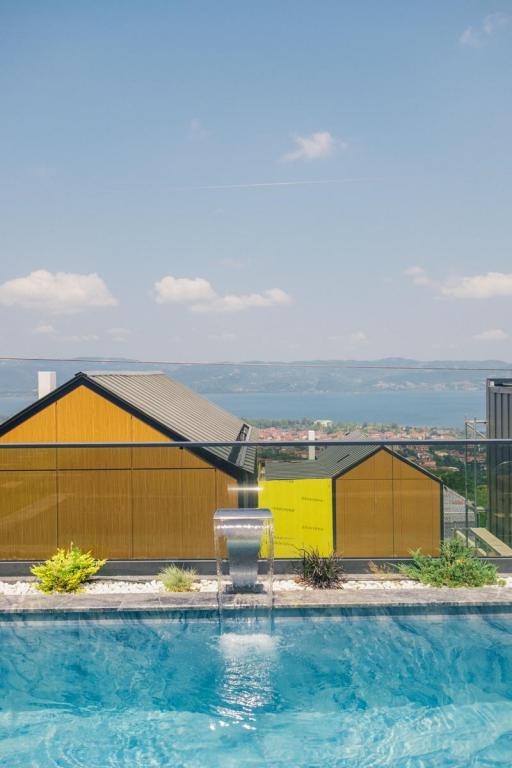 Standart Bungalow,Kısmi Göl Manzaralı,Isıtmalı Özel Havuzlu