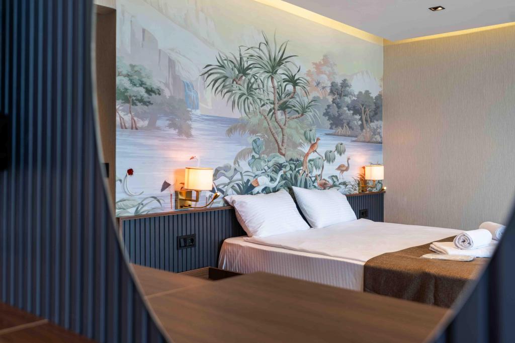 Junior Suite,göl Manzaralı,jakuzili Ve Balkonlu