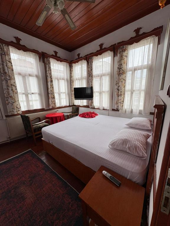 Suit Oda, Şehir Manzaralı