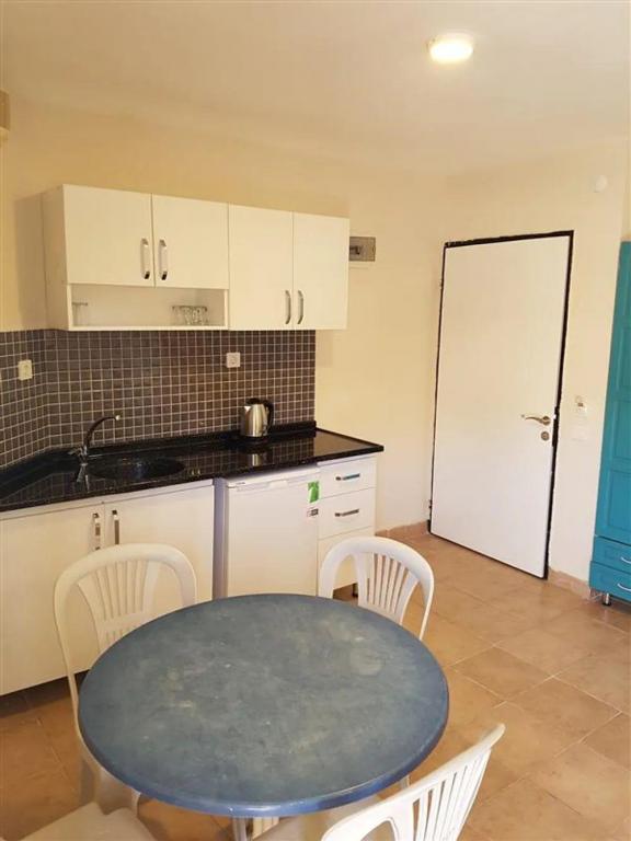 1+1 Apart 4 Kişi,Şehir veya Dağ Manzaralı,Balkonlu