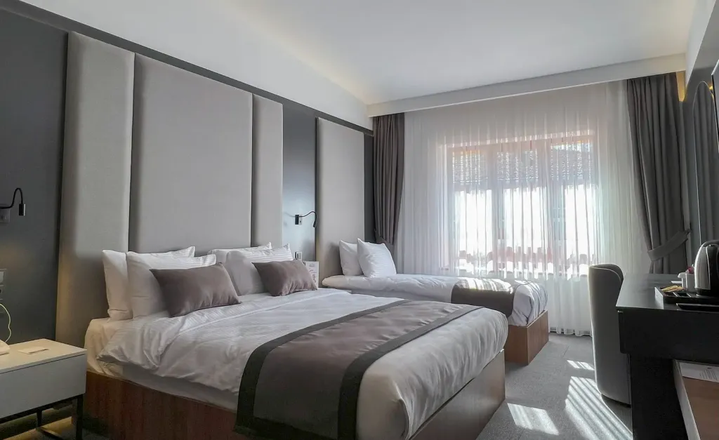 Standart Oda, Şehir Manzaralı