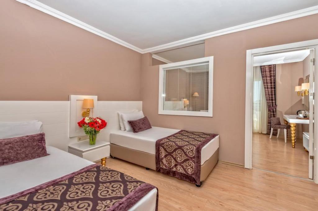 Family Room, Sea View (Balcony)