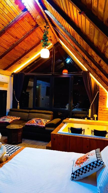 Jakuzili Bungalow ,Dere ve Orman Manzaralı,Jakuzili ve Balkonlu