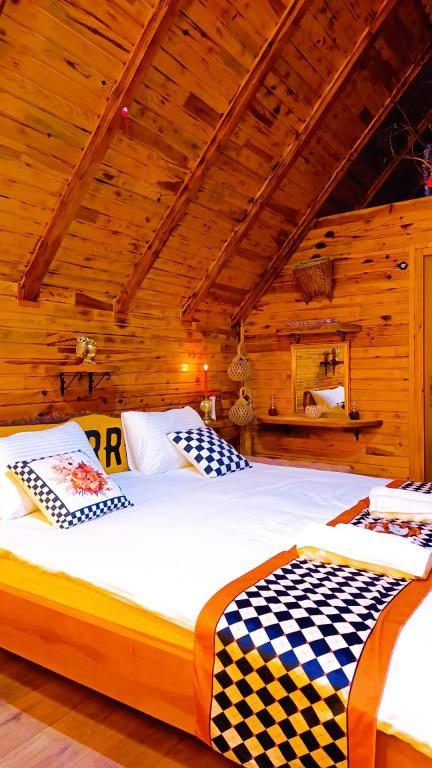Jakuzili Bungalow ,Dere ve Orman Manzaralı,Jakuzili ve Balkonlu