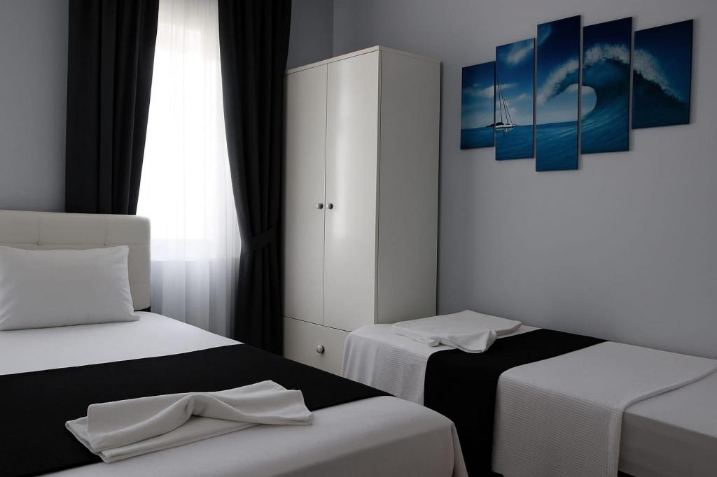 Single, Mountain View, Without Balcony