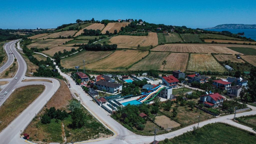 Sinopsis Resort Otel