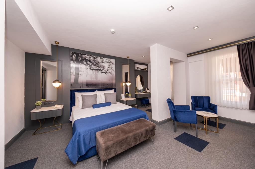 Deluxe Oda, Şehir Veya Dağ Manzaralı (Balkonsuz)