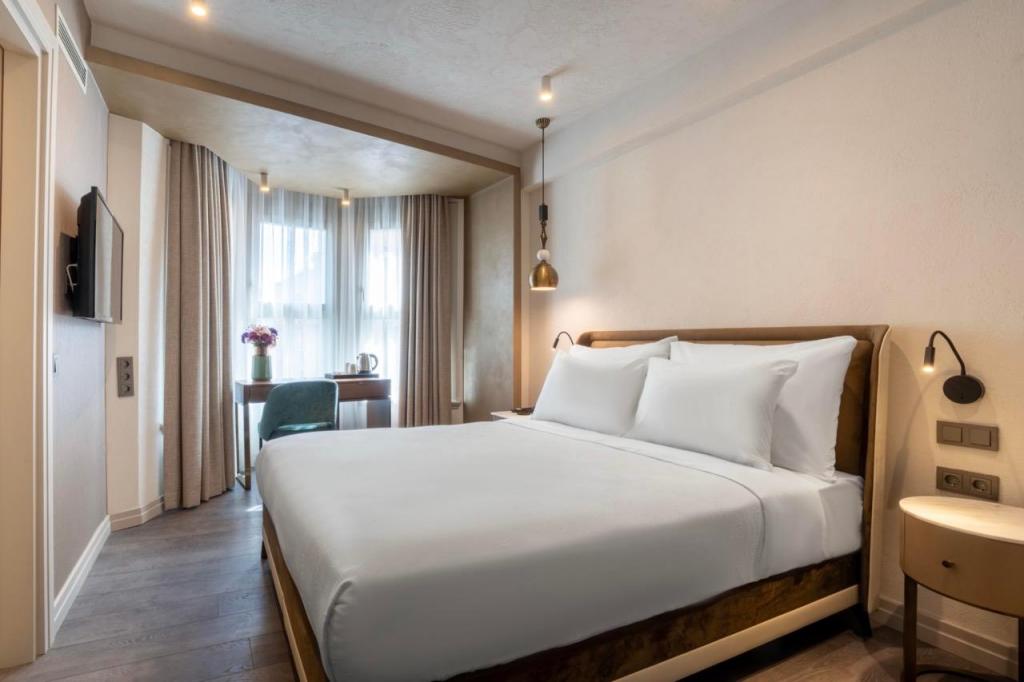 Standard Room, City View