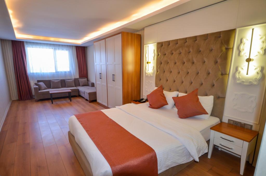 Bağlantılı Oda, Dağ Manzaralı