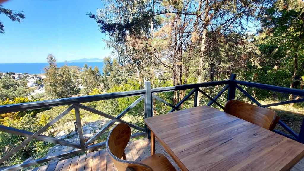 Asma Katlı Bungalow,Deniz ve Dağ Manzaralı,Verandalı