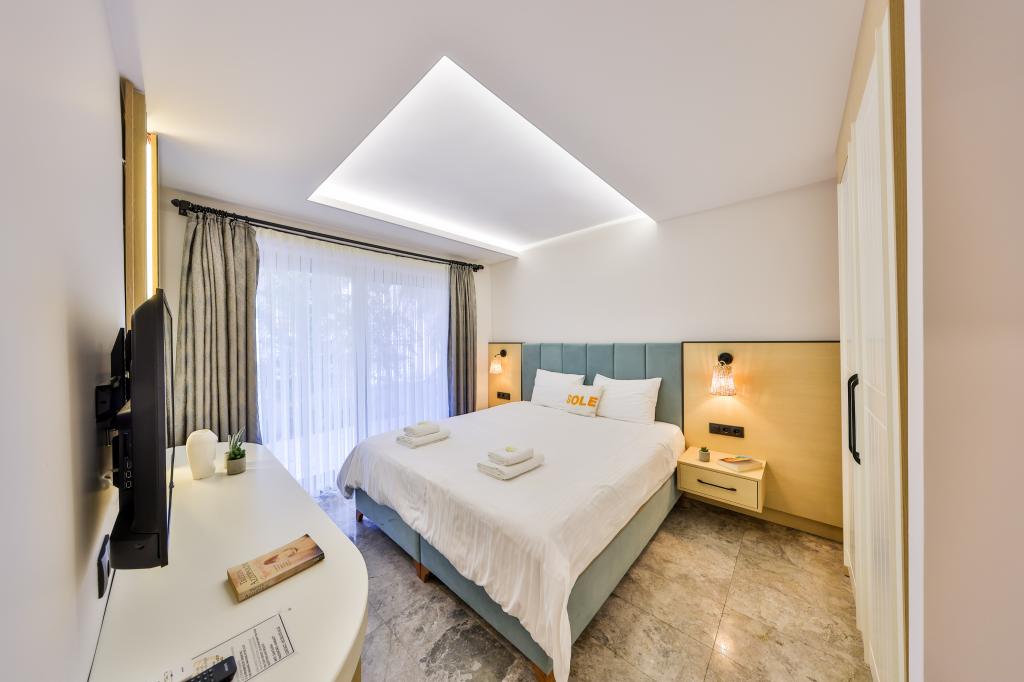 Garden Floor Room, Garden View