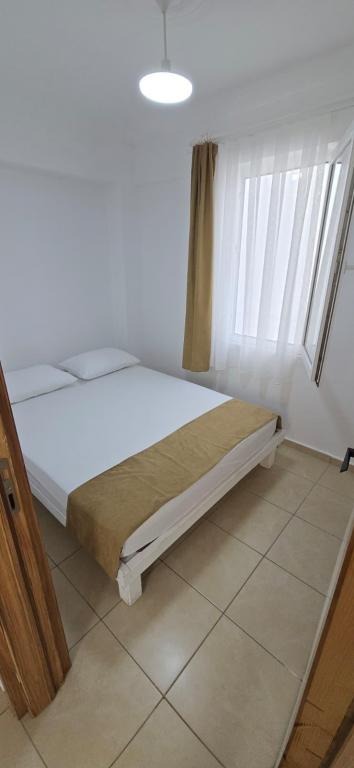 Ekonomik Üç Kişilik Oda,Kara Manzaralı,Ortak Teraslı