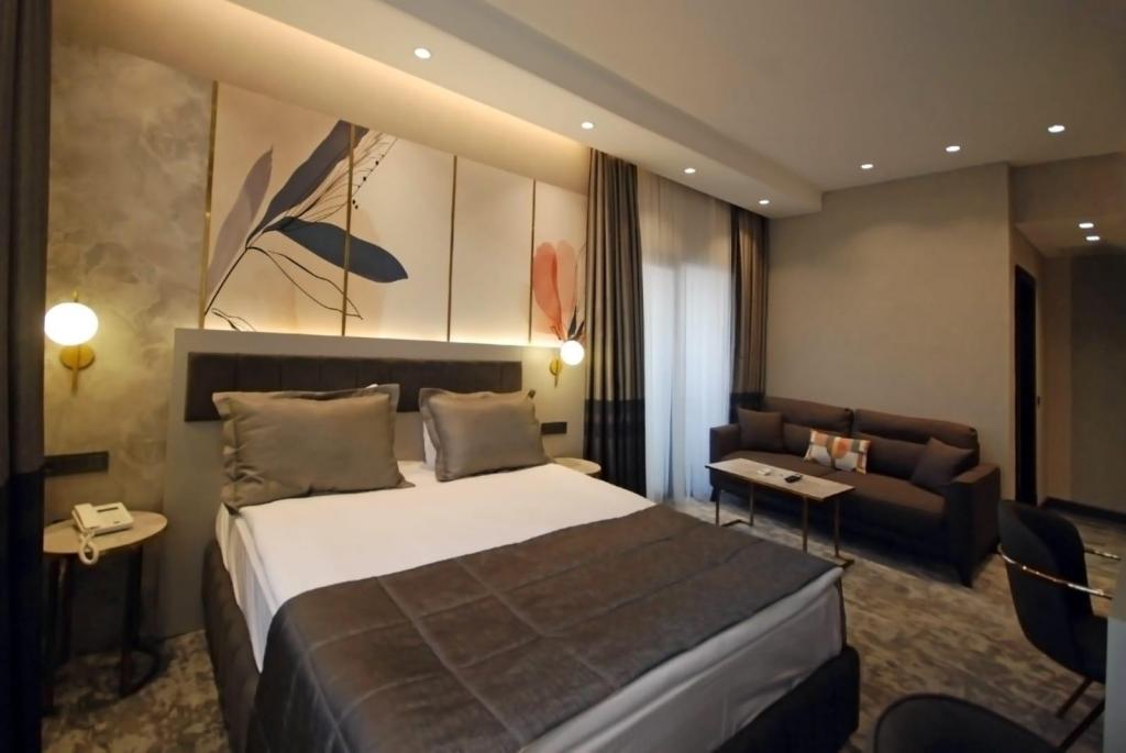 Deluxe Room, City View