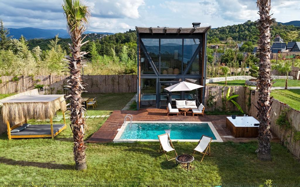 1+1 Villa (Jakuzili Ve Isıtmalı Havuzlu)