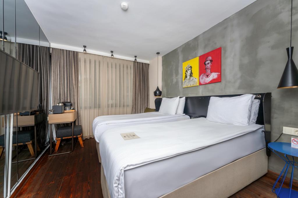 Superior Oda, Şehir Manzaralı