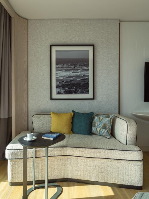Family Suite Room, City Or Mountain View (Balcony)