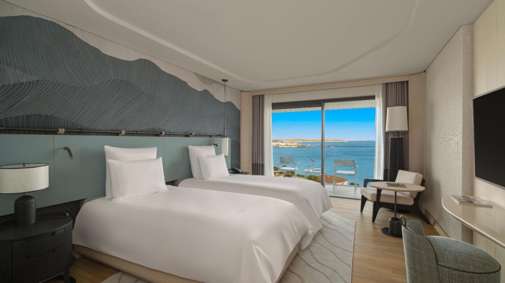 Deluxe Room, Sea View (Balcony)