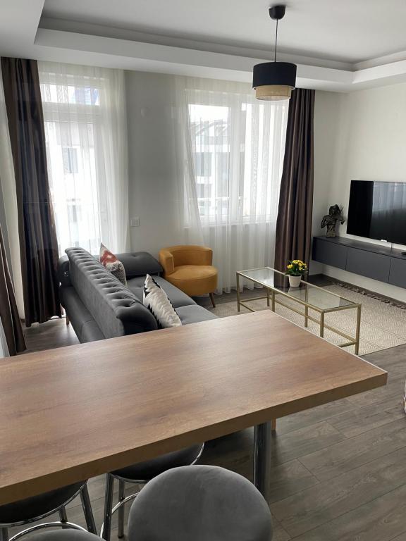 Family King Suite Room, Courtyard View