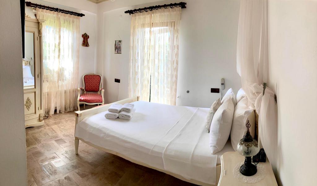 Bahçeli Oda, Bahçe Manzaralı