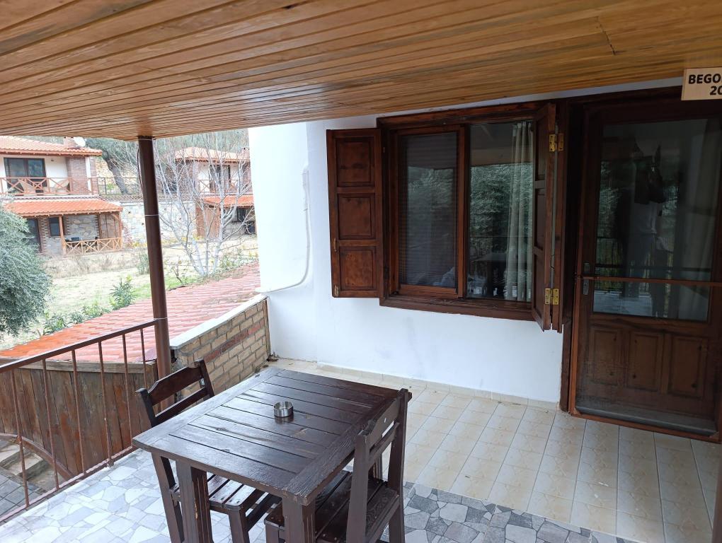 Standart Üç Kişilik Oda,Dağ Manzaralı,Balkonlu