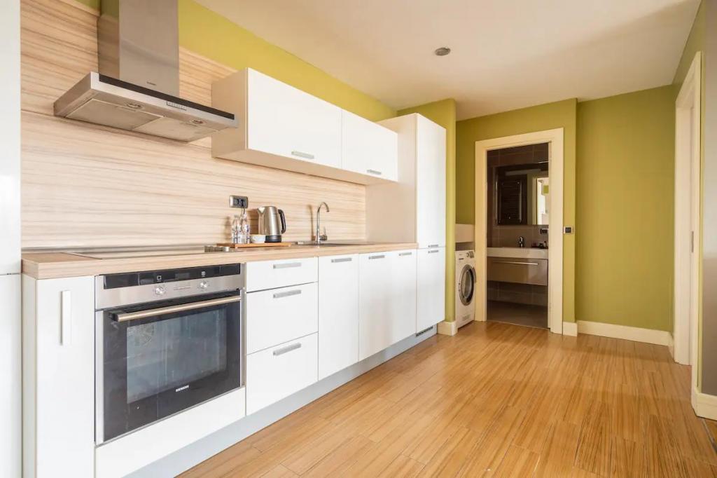 Daire-Tek Yatak Odalı,Şehir Manzaralı,Tam Donanmlı Mutfak - Full Kitchen
