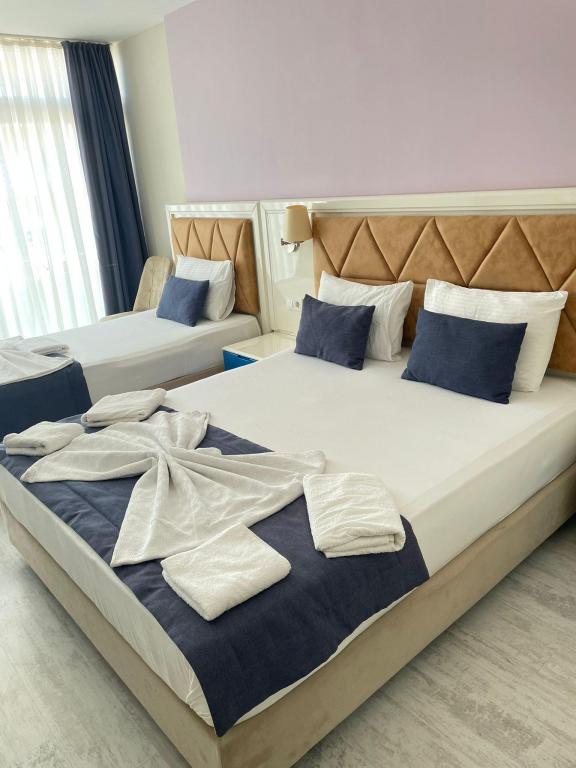 Standart Oda, Deniz Manzaralı (3 Kişilik, Balkonsuz)