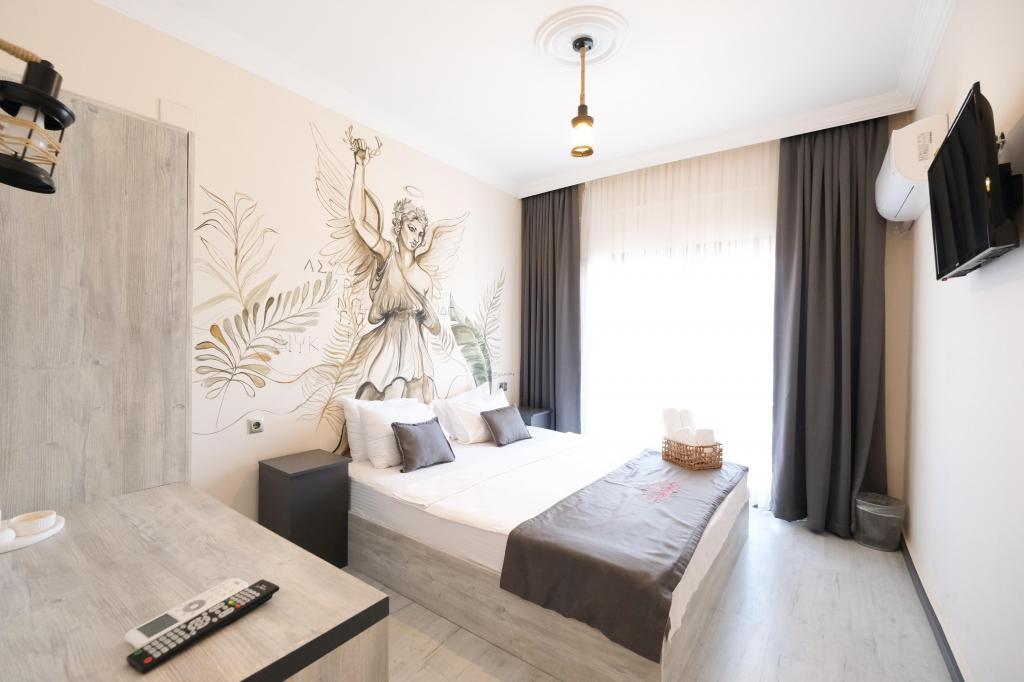 Deluxe Room, Sea Or Garden View (Balcony)