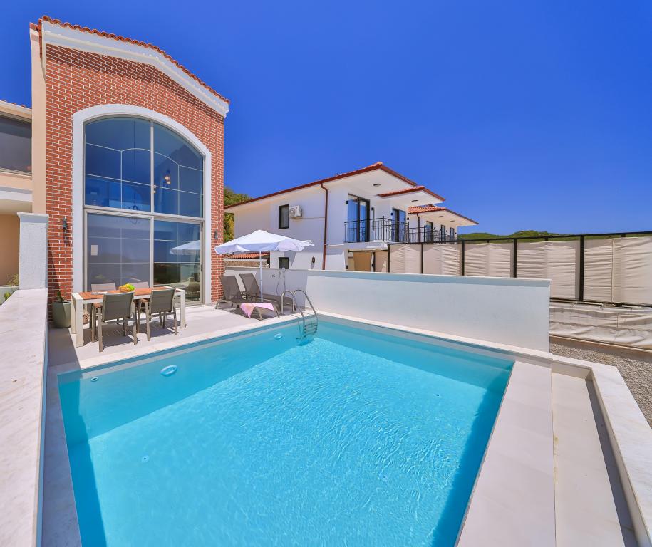 Villa Lavender,dağ Veya Havuz Manzaralı,dublex