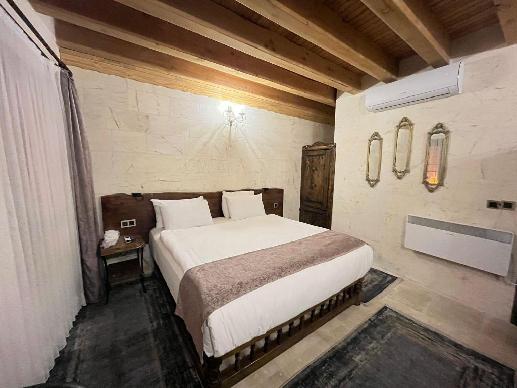 Standart Oda, Avlu Manzaralı