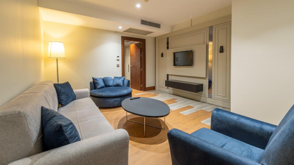 Family Room, City View