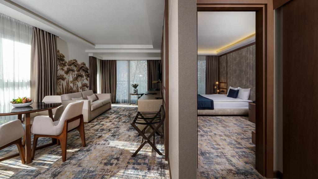 Suite,Sokak Manzaralı