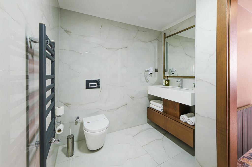 Suite,Sokak Manzaralı
